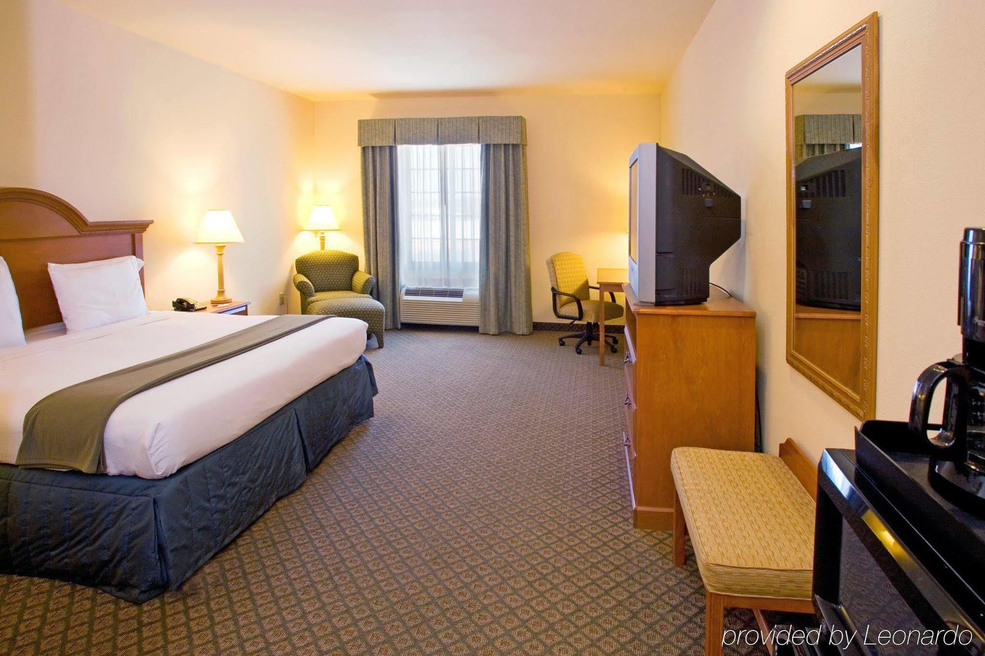 Holiday Inn Express Hotel & Suites Rio Grande City, An Ihg Hotel Habitación foto